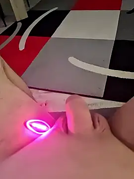 Szeltolo001 online show from 01-09-26, 04:37