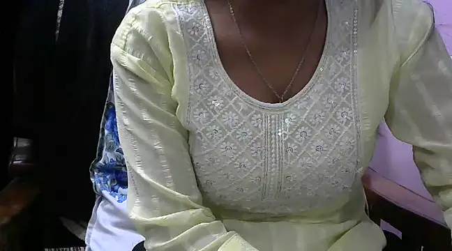 momo lov online show from 02-12-25, 10:56