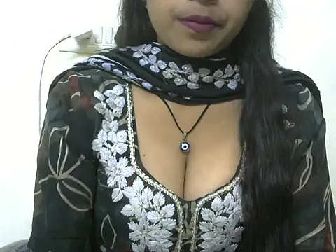 momo lov online show from 10-08-25, 05:05