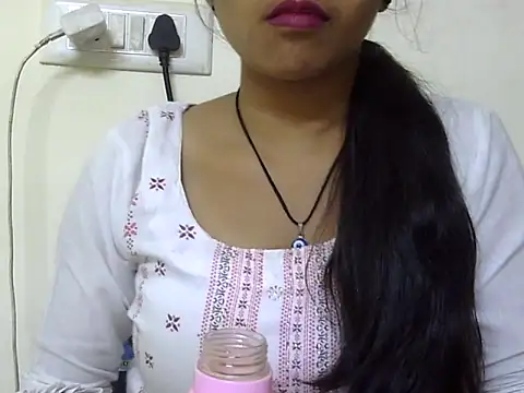 momo lov online show from 10-10-25, 04:55