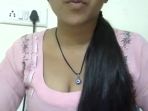 momo lov online show from 10-18-25, 05:10