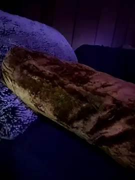 Snapshot of GinAnnTonic chatting on 03-21-25, 02:29 GinAnnTonic online show from 03-21-25, 02:29