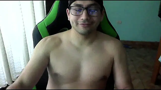 Snapshot of Allen_ibe chatting on 11-21-25, 08:29 Allen ibe online show from 11-21-25, 08:29