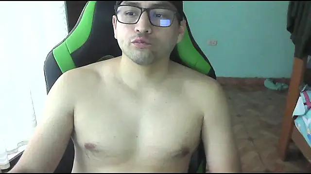 Snapshot of Allen_ibe chatting on 11-24-25, 07:24 Allen ibe online show from 11-24-25, 07:24