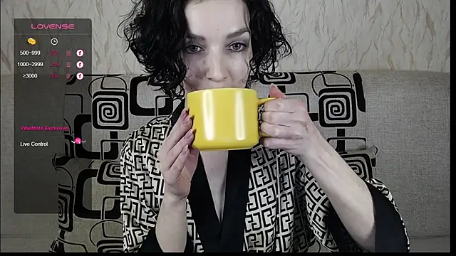 TinaWince online show from 01-30-25, 05:09