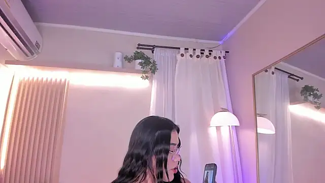 Snapshot of mara_brooks chatting on 01-07-26, 10:01 mara brooks online show from 01-07-26, 10:01