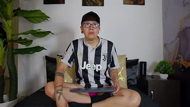 alex noa online show from 02-12-26, 07:20