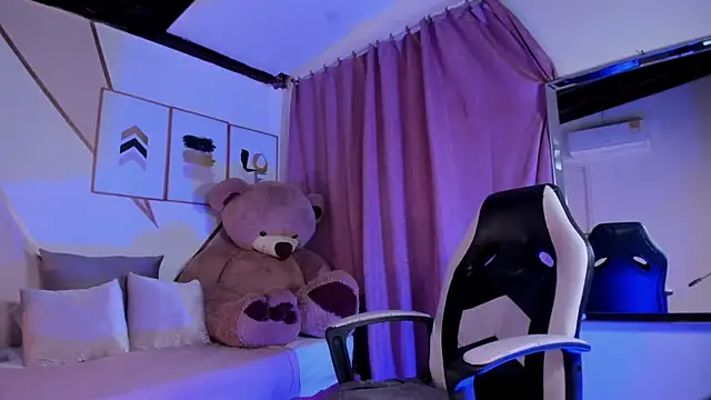 Snapshot of maye_wells chatting on 01-21-25, 08:32 maye wells online show from 01-21-25, 08:32