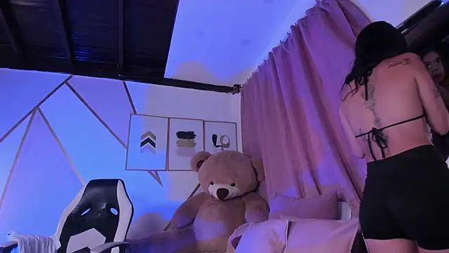 Snapshot of maye_wells chatting on 02-04-25, 05:45 maye wells online show from 02-04-25, 05:45