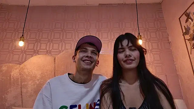 Snapshot of kendalltaylorr chatting on 10-22-25, 12:16 kendalltaylorr online show from 10-22-25, 12:16