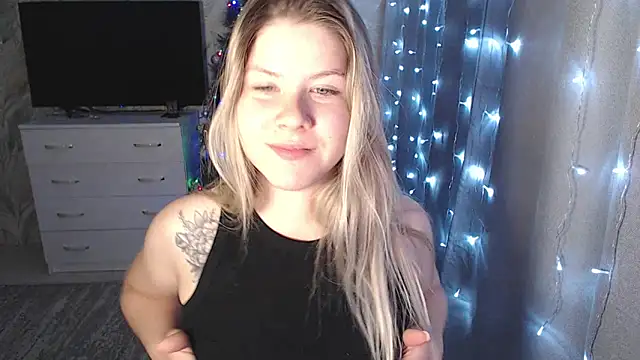 Snapshot of MelissaXKinky chatting on 01-10-25, 06:28 MelissaXKinky online show from 01-10-25, 06:28