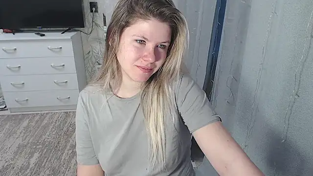 Snapshot of MelissaXKinky chatting on 02-04-25, 02:39 MelissaXKinky online show from 02-04-25, 02:39