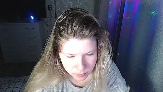 Snapshot of MelissaXKinky chatting on 03-05-25, 10:21 MelissaXKinky online show from 03-05-25, 10:21