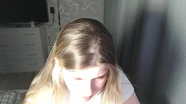 Snapshot of MelissaXKinky chatting on 03-16-25, 06:12 MelissaXKinky online show from 03-16-25, 06:12