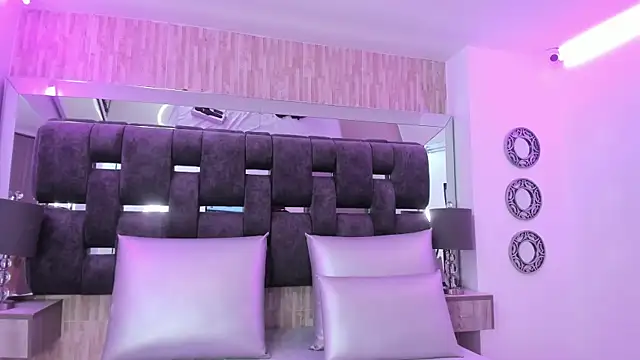 Charlotte Myers online show from 01-07-26, 07:38