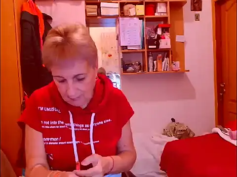 Snapshot of Victoria5643 chatting on 10-08-25, 03:42 Victoria5643 online show from 10-08-25, 03:42