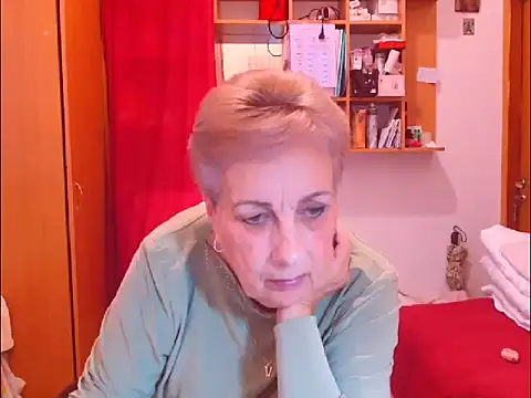 Snapshot of Victoria5643 chatting on 10-16-25, 02:51 Victoria5643 online show from 10-16-25, 02:51