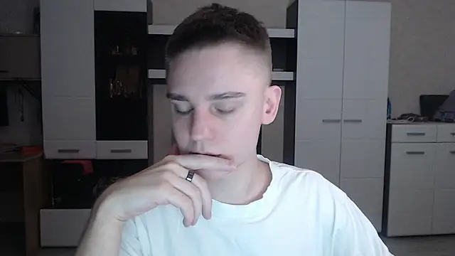 angryzan online show from 01-15-25, 04:04