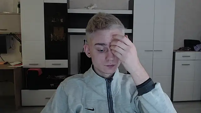 angryzan online show from 02-11-25, 10:48