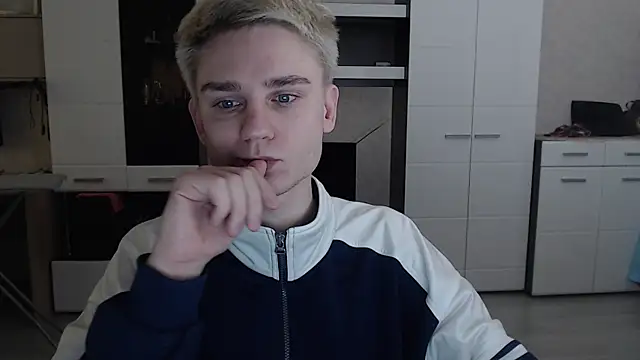 angryzan online show from 03-18-25, 04:15