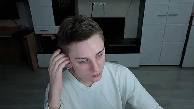 angryzan online show from 11-28-25, 04:04