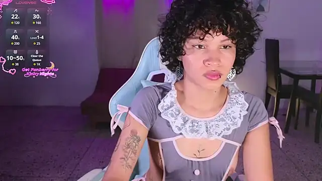 Snapshot of Peggy_Funn chatting on 11-12-25, 12:44 Peggy Funn online show from 11-12-25, 12:44