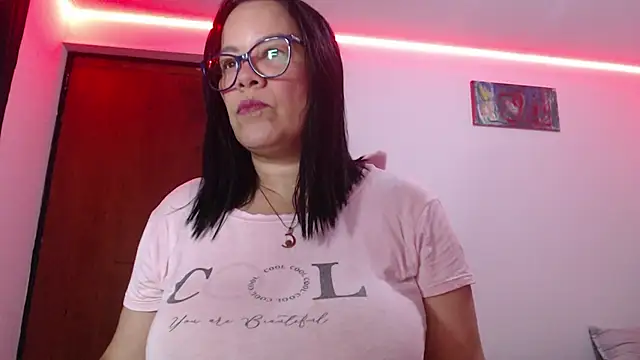 Snapshot of sofia_lopez76 chatting on 01-15-25, 03:39 sofia lopez76 online show from 01-15-25, 03:39