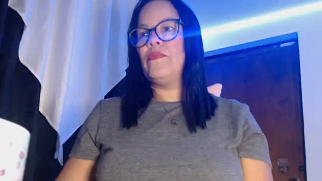 Snapshot of sofia_lopez76 chatting on 03-02-25, 03:05 sofia lopez76 online show from 03-02-25, 03:05