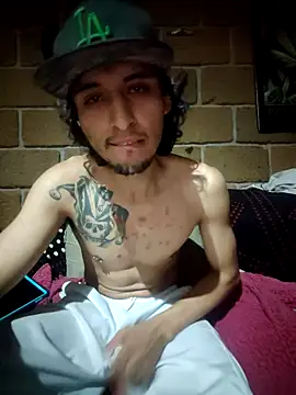 Snapshot of Pitudo20cmm chatting on 09-22-25, 06:48 Pitudo20cmm online show from 09-22-25, 06:48