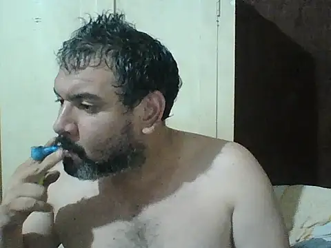 Rodrigo happy online show from 10-21-25, 01:06