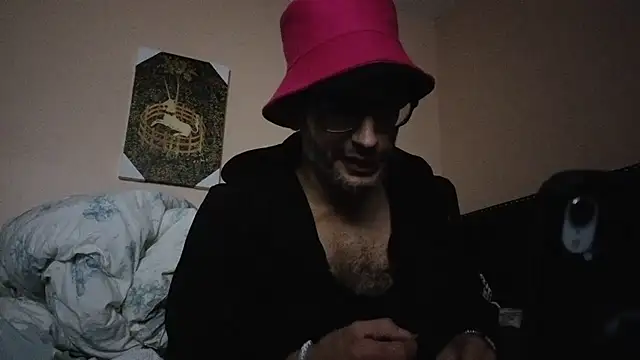 Snapshot of hailzeffn chatting on 11-08-25, 11:47 hailzeffn online show from 11-08-25, 11:47