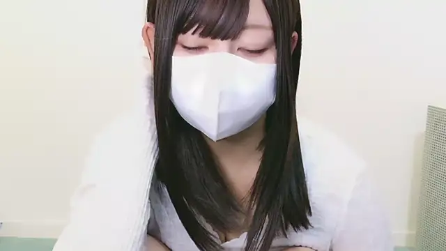 Snapshot of YUTSU_KI chatting on 09-12-25, 01:11 YUTSU KI online show from 09-12-25, 01:11