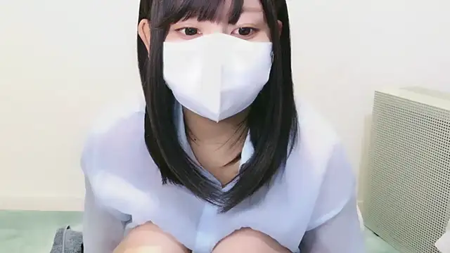 Snapshot of YUTSU_KI chatting on 09-23-25, 02:20 YUTSU KI online show from 09-23-25, 02:20