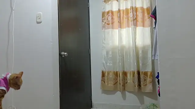 Snapshot of ladydeathz chatting on 10-02-25, 10:39 ladydeathz online show from 10-02-25, 10:39