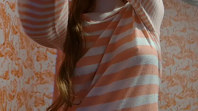 strawberrysmoothie online show from 10-28-25, 07:38