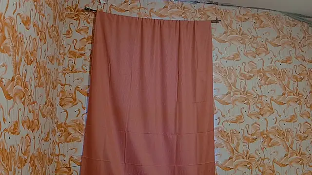 Snapshot of strawberrysmoothie chatting on 02-15-26, 09:44 strawberrysmoothie online show from 02-15-26, 09:44