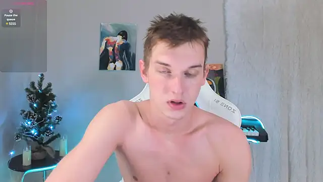 Snapshot of 4ever_dude chatting on 12-12-24, 02:04 4ever dude online show from 12-12-24, 02:04