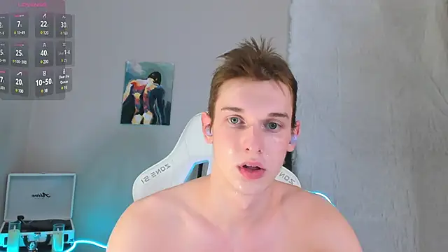 Snapshot of 4ever_dude chatting on 03-03-25, 01:42 4ever dude online show from 03-03-25, 01:42