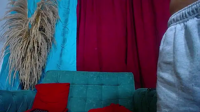 Leon hot X online show from 01-06-25, 10:58