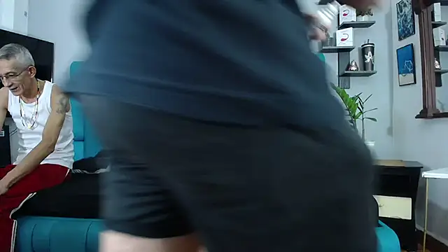 Leon hot X online show from 01-26-25, 07:41