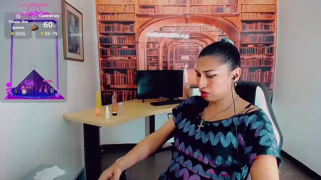 khiara moretti online show from 12-17-24, 10:32