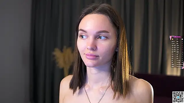 Snapshot of AnneKlint chatting on 01-14-25, 02:32 AnneKlint online show from 01-14-25, 02:32