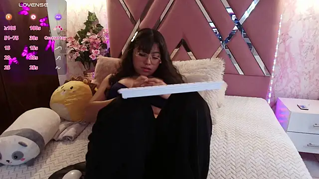 Miaa Smiith1 online show from 03-08-25, 03:24