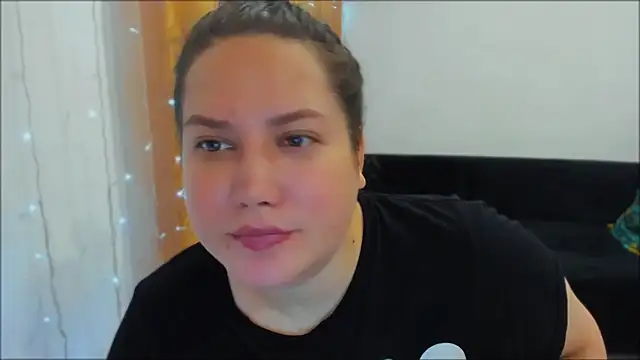 Snapshot of _madalexa_ chatting on 10-15-25, 07:47 madalexa online show from 10-15-25, 07:47