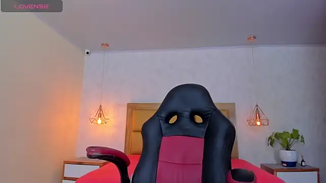 LARSONMIA online show from 02-20-25, 12:04