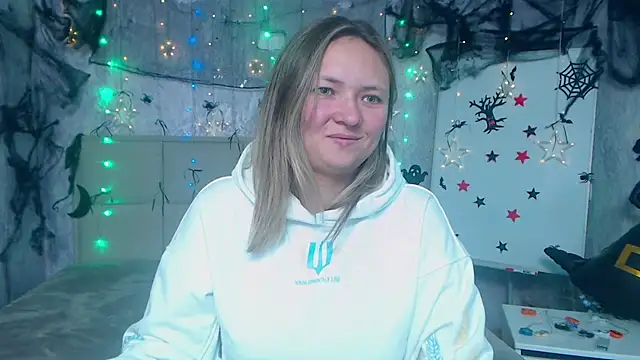 SallyVerda online show from 10-21-25, 05:46