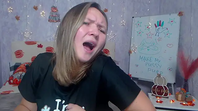 SallyVerda online show from 11-24-25, 06:51