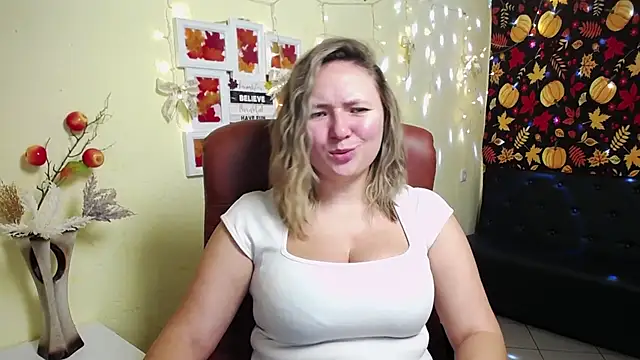 SallyVerda online show from 11-25-25, 07:14