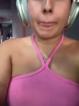 Amber Martins  online show from 03-04-25, 06:07