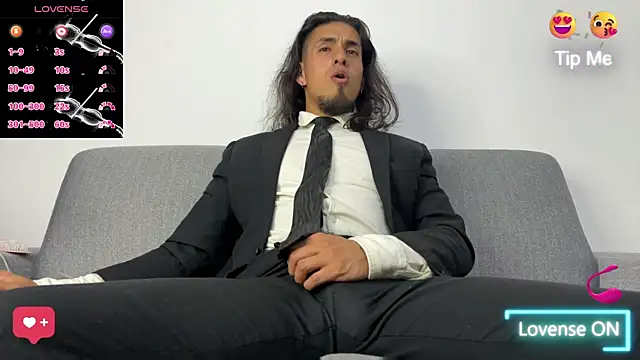 Tom blunt96 online show from 11-29-25, 04:37